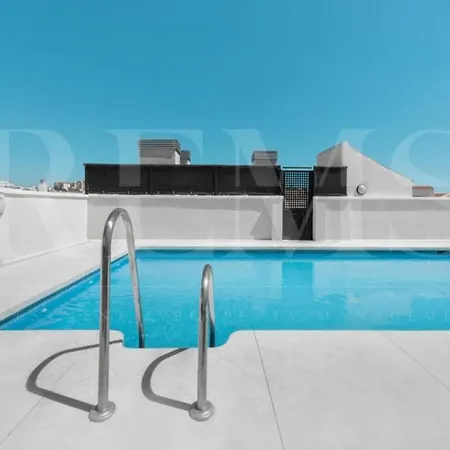 شقة Designed Studio With Common Swimming Pool - Center By Rems