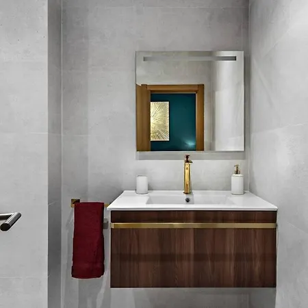 Designed Studio With Common Swimming Pool - Center By Rems مالقة